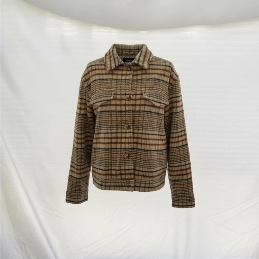 Neutral Plaid Button-Up Shacket Jacket – Cozy Fall Layer (Wool Blend)